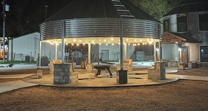 Walnut Springs Silo Cabin B