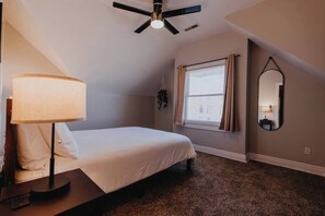 1 habitación, tabla de planchar con plancha, wifi y ropa de cama 