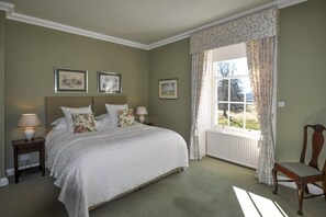 Casa | 10 habitaciones, tabla de planchar con plancha y wifi gratis 