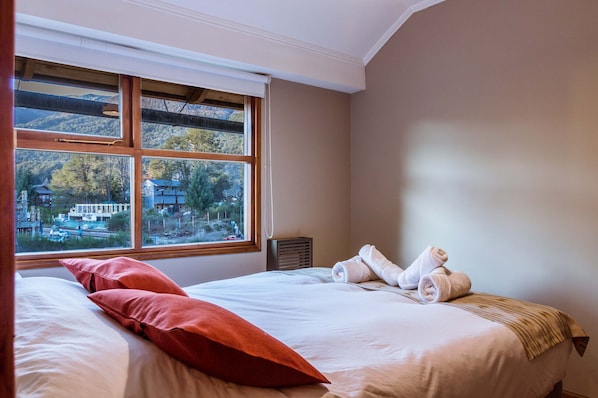 1 bedroom, in-room safe, free WiFi, bed sheets