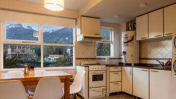 Fridge, microwave, oven, coffee/tea maker