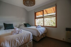 2 Schlafzimmer, Zimmersafe, kostenloses WLAN, Bettwäsche