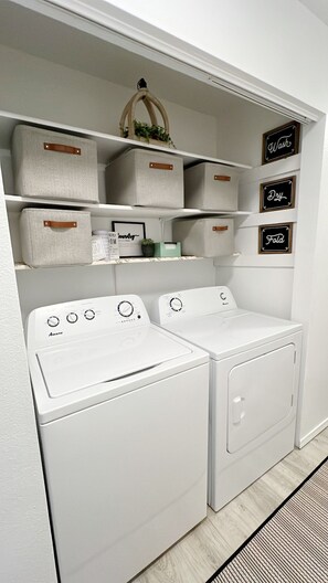 Interior - Restful Nest B 3bd&2ba in Midtown ANC (Anchorage)