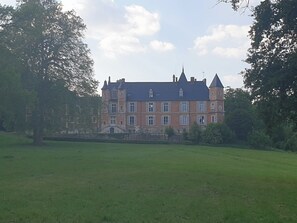 Exterior - Entire house. 2-4 pers. Closed parking. Terrace (Élincourt-Sainte-Marguerite)