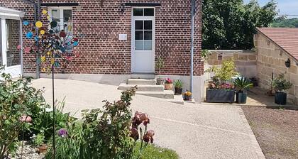 Entire house. 2-4 pers. Closed parking. Terrace