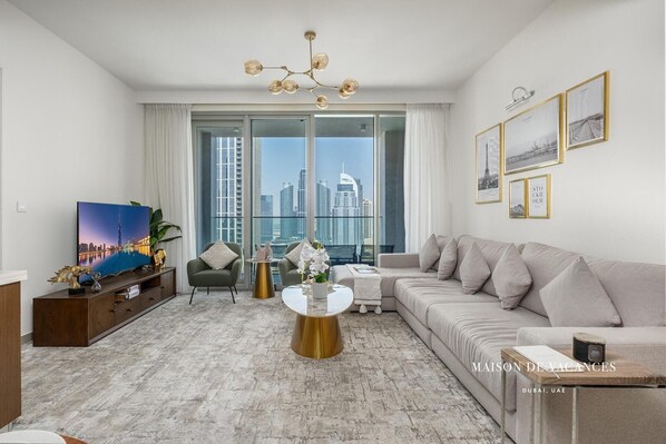 Apartment | Living area - Three Bedroom in Downtown With Burj Khalifa View (Dubai)
