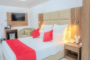 Dobbeltrom for 1 person – grand | Safe på rommet, blendingsgardiner og strykejern/-brett