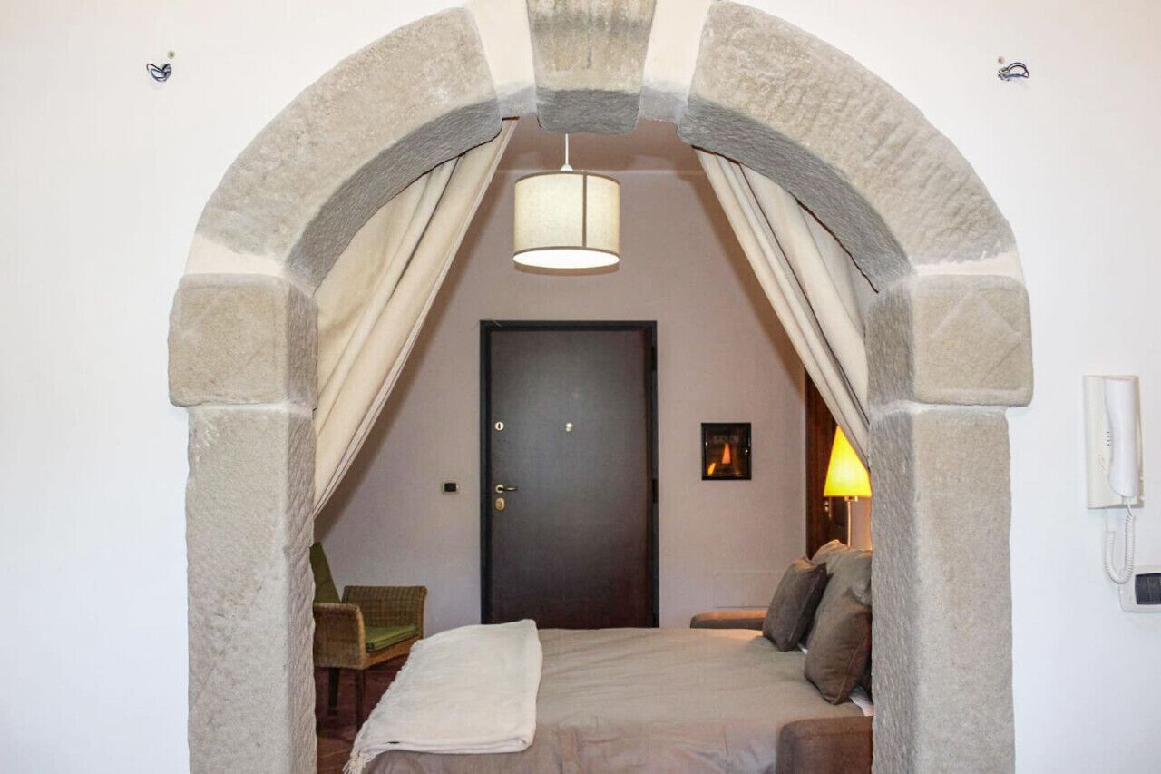 2 多间卧室、办公桌、熨斗/熨衣板、WiFi