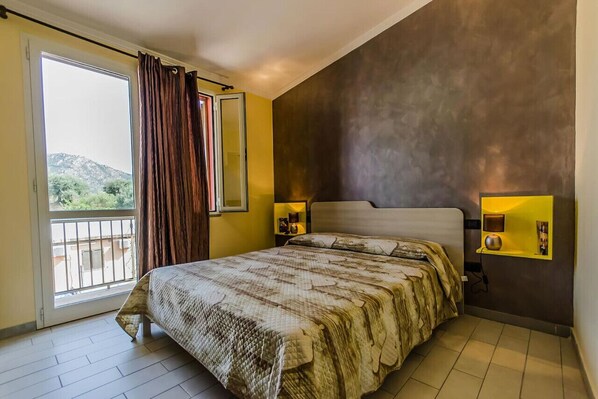 1 bedroom, desk, iron/ironing board, free WiFi