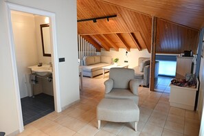 Suite, balkong | Wi-fi (inkludert)