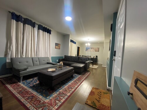 Fully furnished Luxury Baltimore home