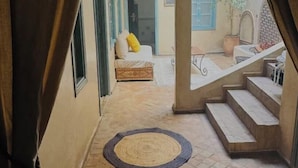شرفة/رواق
