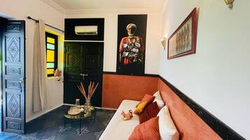 Comfort Triple Room | Free WiFi, bed sheets