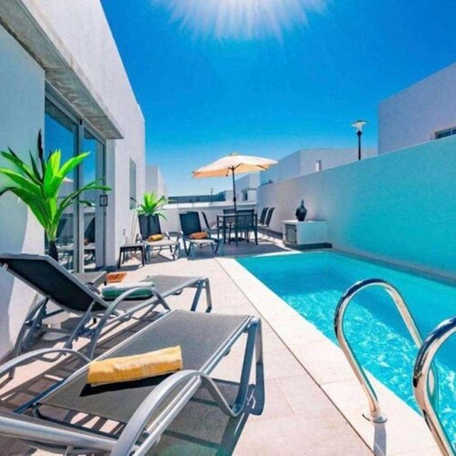 Villa Janubio With 3 Bedrooms and 2 Bathrooms