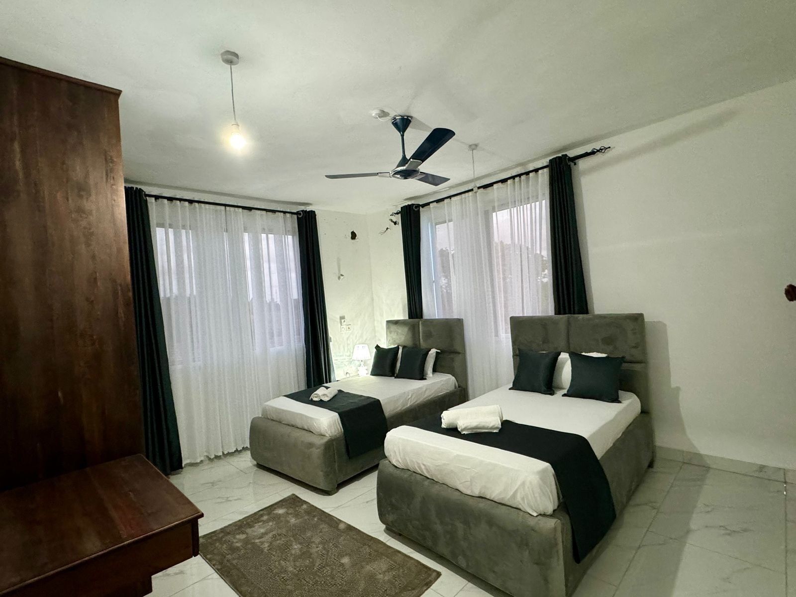 Bügeleisen/Bügelbrett, WLAN, Bettwäsche