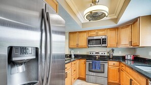 Unclassified image, 5 of 25, button - Cape Coral Condo w/ Pool Access: 3 Mi to Beach (Cape Coral)