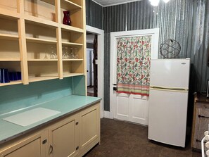 Microwave, oven, stovetop