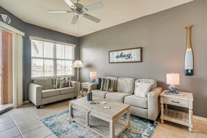 Apartment (2 Bedrooms) | Interior - Bayfront Punta Gorda Condo Rental w/ Pool Access! (Punta Gorda)