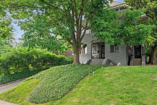 Apartment (2 Bedrooms) | Front of property