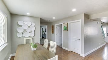Rumah (4 Bedrooms) | Interior