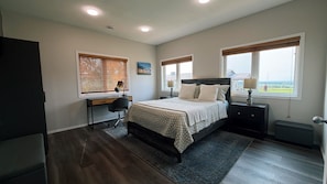 3 Schlafzimmer, Schreibtisch, Bügeleisen/Bügelbrett, kostenloses WLAN
