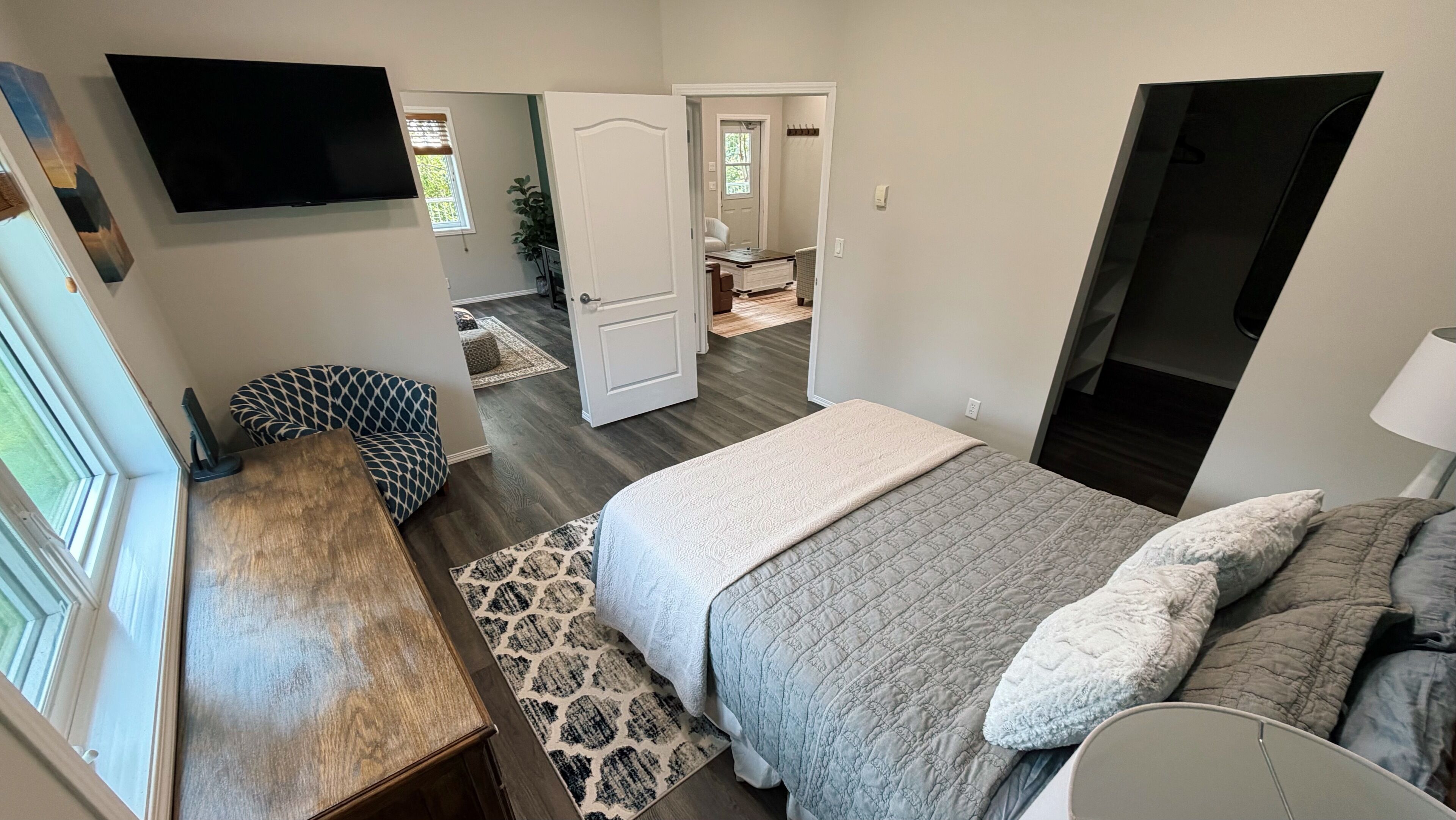 3 chambres, bureau, fer et planche à repasser, Wi-Fi gratuit