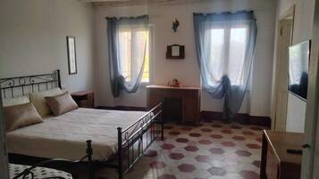 1 camera, ferro/asse da stiro, Wi-Fi, lenzuola