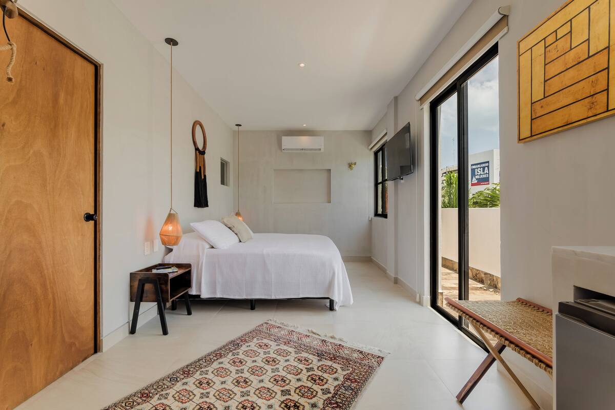 Studio | WiFi (free), individually decorated, individually furnished, bed sheets