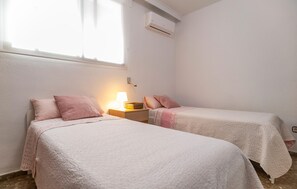 3 chambres, lit parapluie, Wi-Fi gratuit, draps fournis
