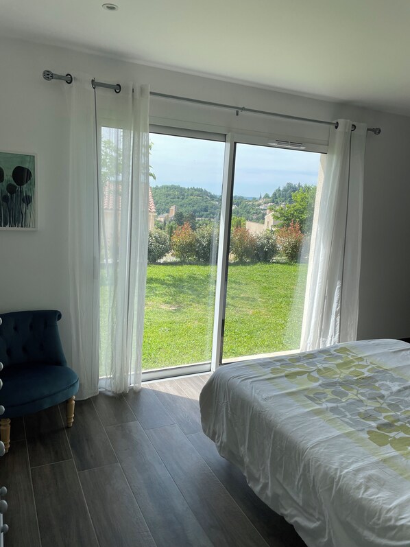 6 chambres, fer et planche Ă repasser, lit parapluie, Wi-Fi gratuit