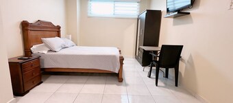 Mini Suite Equipada Frente al Aeropuerto!