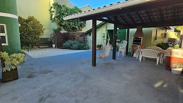 Área de parrillas y picnic