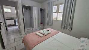 Superior Apartment | Soundproofing, free WiFi, bed sheets - GH Canal da Barra (Florianópolis)