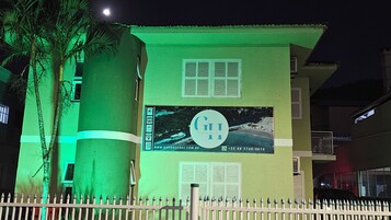 Fachada da propriedade