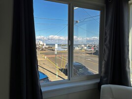 Suite, 1 Queen Bed with Sofa bed, Non Smoking, Marina View | 1 bedroom, free WiFi