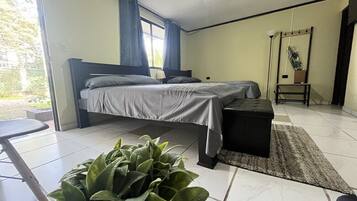 Deluxe Quadruple Room | Free WiFi