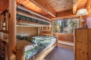 3 Schlafzimmer, Bügeleisen/Bügelbrett, WLAN, Bettwäsche