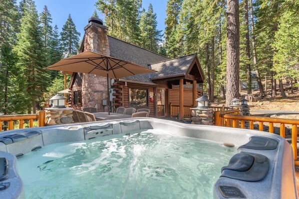 Baignoire à remous extérieure