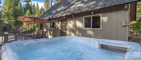 Bain à remous extérieur