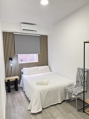 1 chambre, fer et planche à repasser, lit parapluie, Wi-Fi gratuit