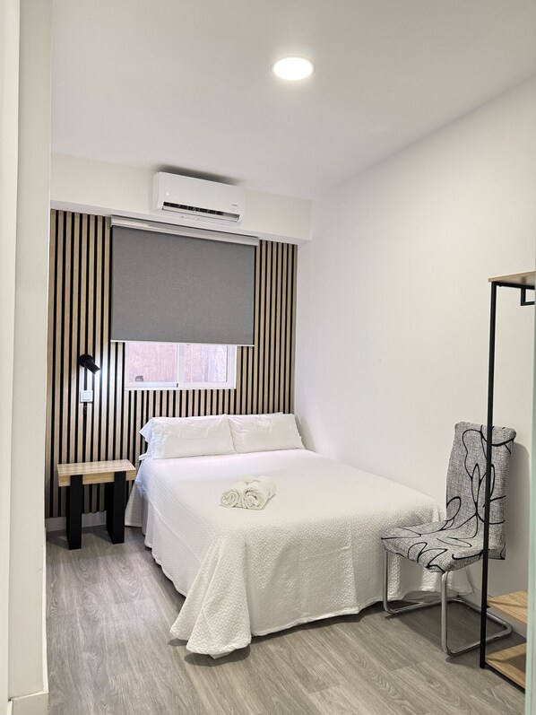 1 chambre, fer et planche à repasser, lit parapluie, Wi-Fi gratuit