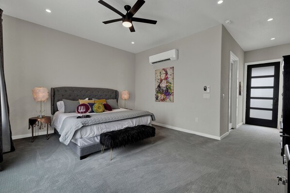 Rum - 1 kingsize-säng - tillgång till pool - utsikt mot poolen | 1 sovrum, individuell inredning, unika möbler och gratis wi-fi