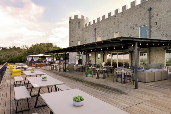 Terrace/patio - The Bentley Hotel - Marilyn Monroe Room - Hill Country View (Johnson City)