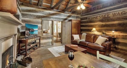 Town Creek Cabin Walk to Main St