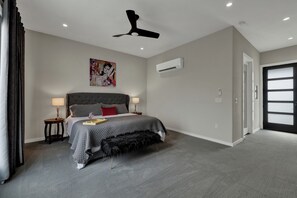 1 habitación, decoración personalizada y muebles diferentes