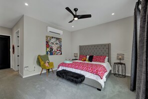 Room, 1 King Bed, Pool Access | 1 bedroom, individually decorated, individually furnished, free WiFi - The Bentley Hotel - Andy Worhol Room - Hill Country View (Johnson City)