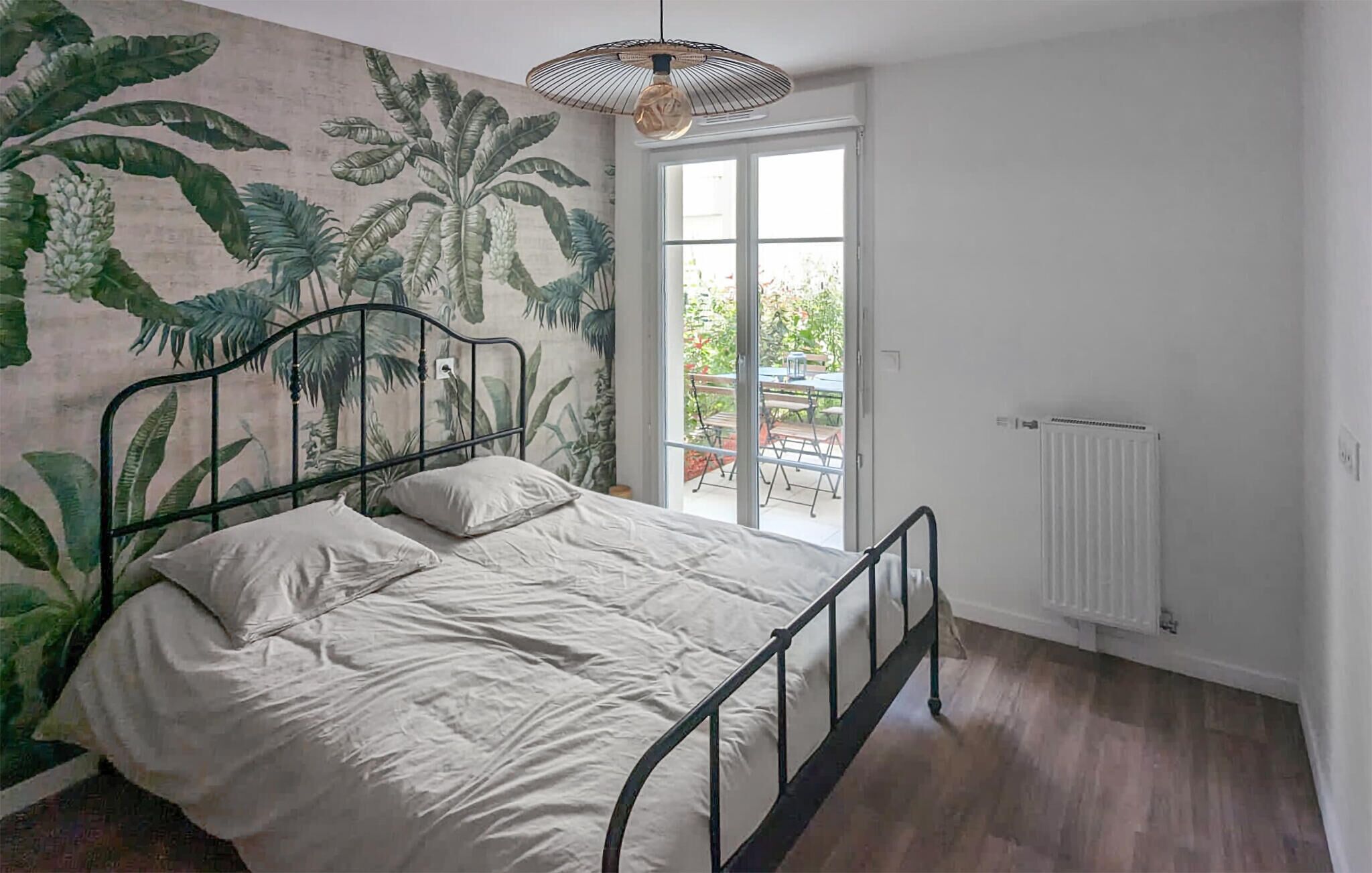 1 bedroom, travel cot, free WiFi, bed sheets