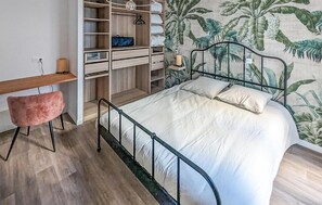 1 chambre, lit parapluie, Wi-Fi gratuit, draps fournis