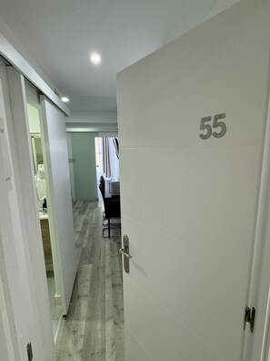 Interior - Downtown Cozy & Sunny Apartment Gran Vía | A055 (Madrid)