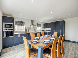 Dining - Cowslip Cottage - UK47072 (Maltby-Le-Marsh)